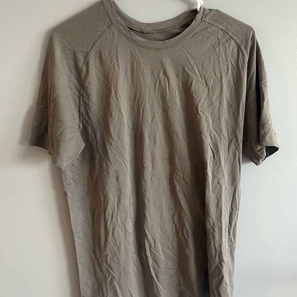 lululemon men’s metal vent Short Sleeve Tee